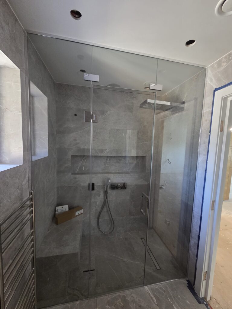shower enclosure
